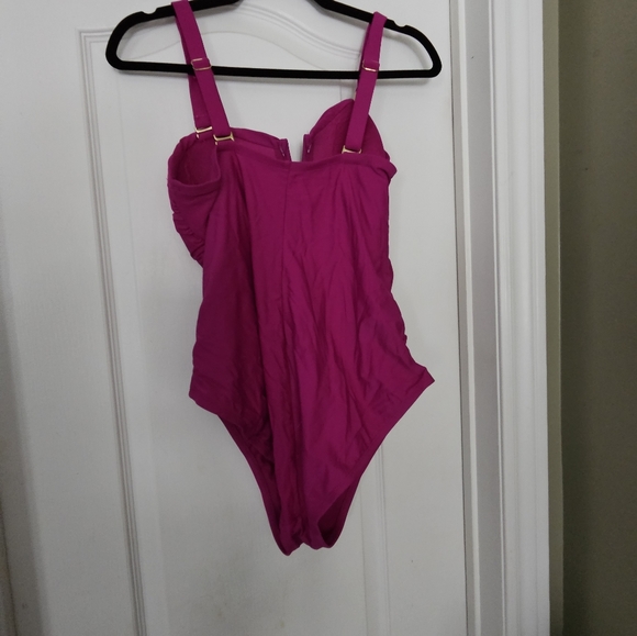 Bathing Suite 1X - Picture 2 of 3